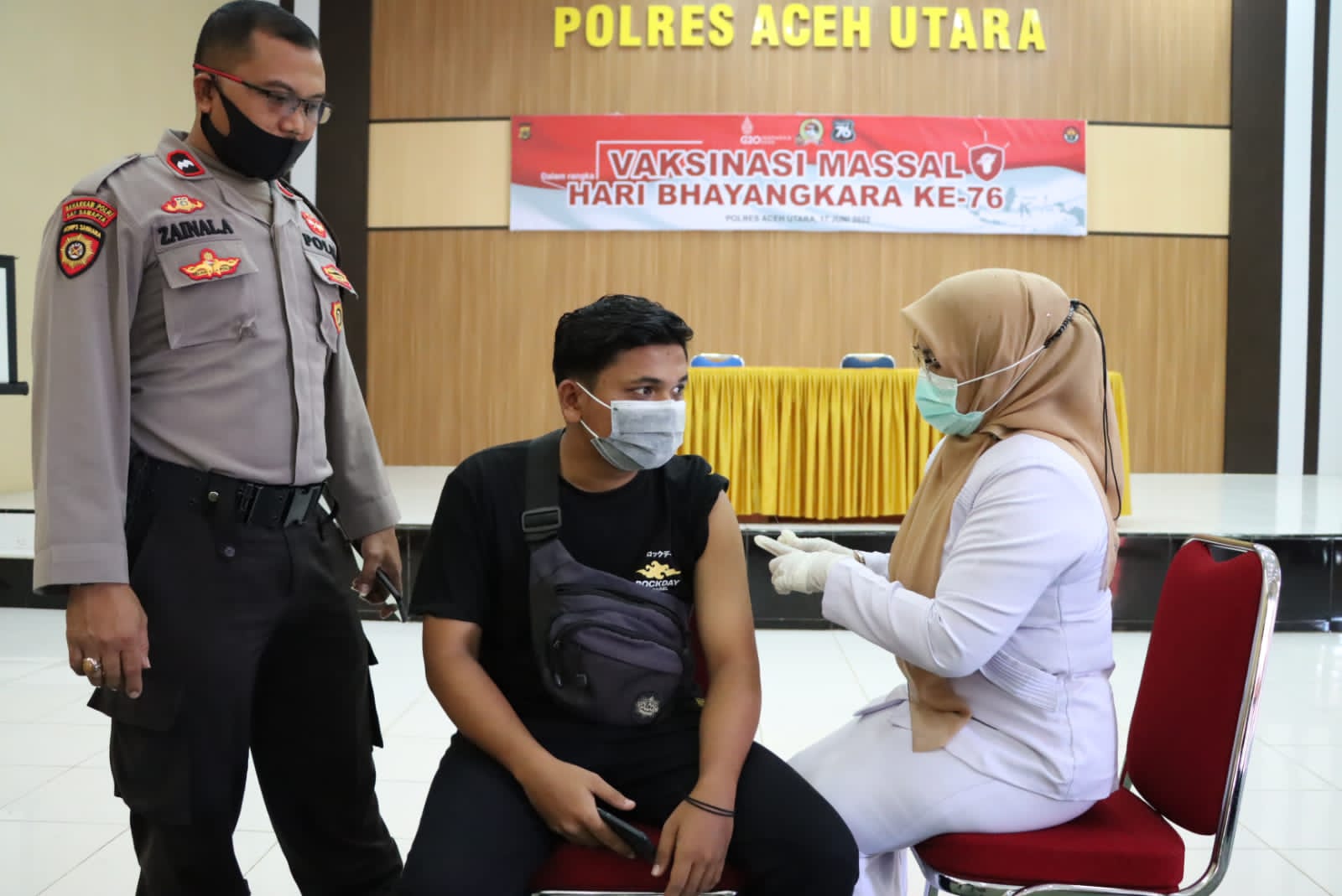 Jelang Hari Bhayangkara Ke-76, Polres Aceh Utara Gelar Vaksinasi Massal